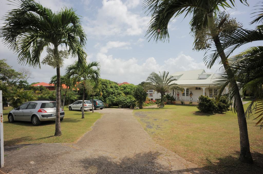 Villa Au Domaine Des Bougainvilliers Sainte-Rose Esterno foto