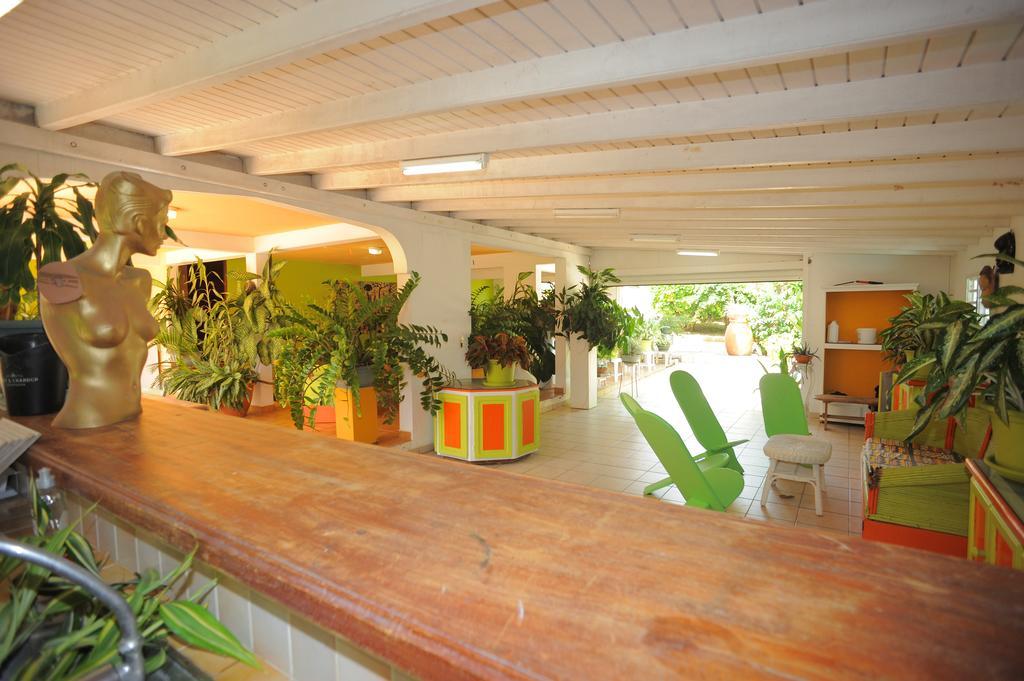 Villa Au Domaine Des Bougainvilliers Sainte-Rose Esterno foto